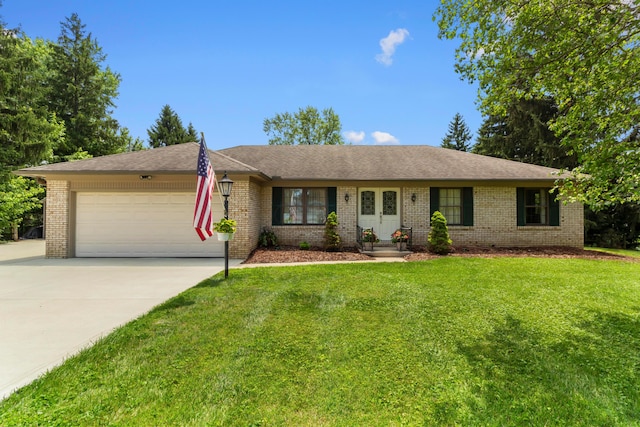 6983 Doran Dr, New Albany, OH 43054 - single story home featuring concrete driveway, a garage, brick siding, and a front yard