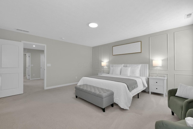 1180 Lake Forest Dr, Hebron, OH 43025 - bedroom featuring light carpet and recessed lighting