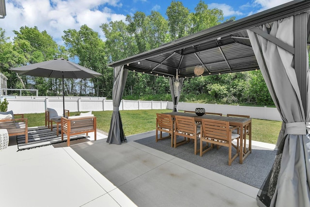 1180 Lake Forest Dr, Hebron, OH 43025 - fenced backyard with outdoor dining area, a patio area, and an outdoor living space