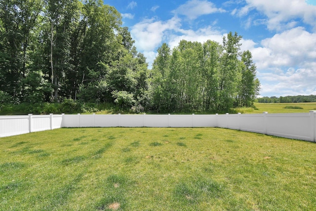 1180 Lake Forest Dr, Hebron, OH 43025 - view of fenced yard
