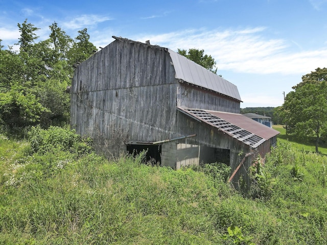 39703 Maysville Greendale Rd, Logan, OH 43138 - view of barn