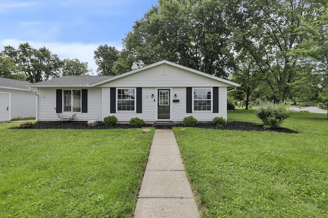101 Circle Dr, Baltimore, OH 43105 - ranch-style home with a front yard
