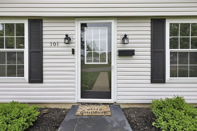 101 Circle Dr, Baltimore, OH 43105 - doorway to property