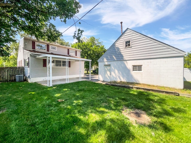 264 Lawrence Ave, Columbus, OH 43228 - back of house with a patio