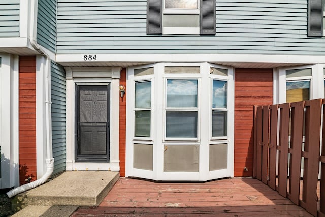 884 Annagladys Dr Unit F2, Columbus, OH 43085 - entrance to property featuring a deck