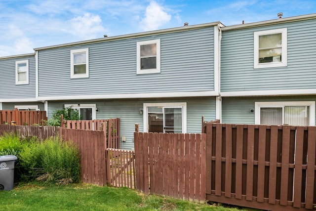 884 Annagladys Dr Unit F2, Columbus, OH 43085 - back of house