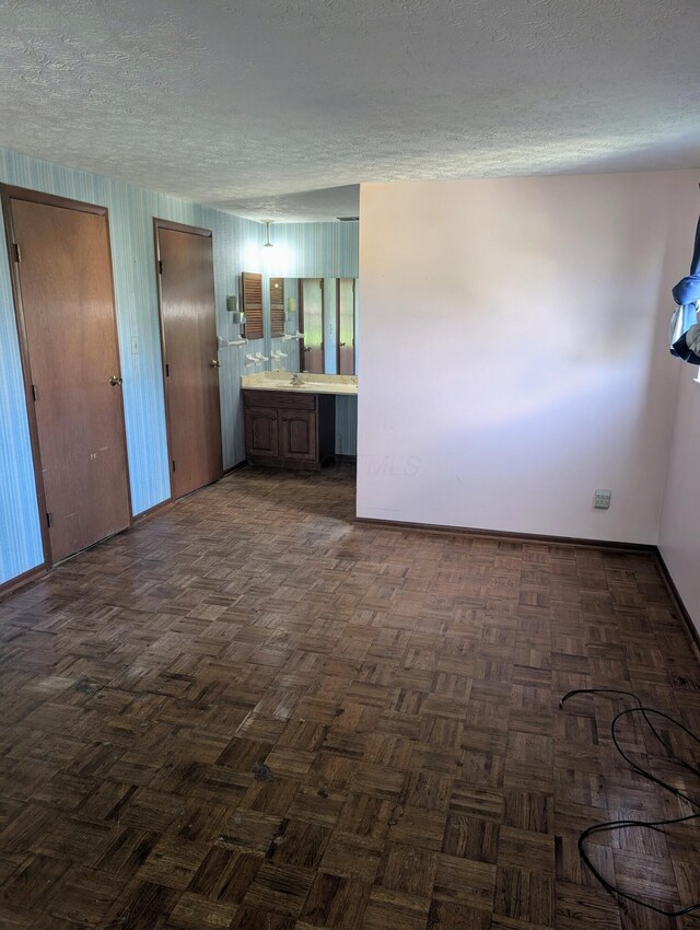 1601 E Sandalwood Pl, Columbus, OH 43229