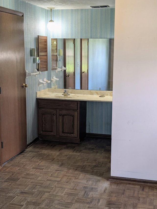 1601 E Sandalwood Pl, Columbus, OH 43229