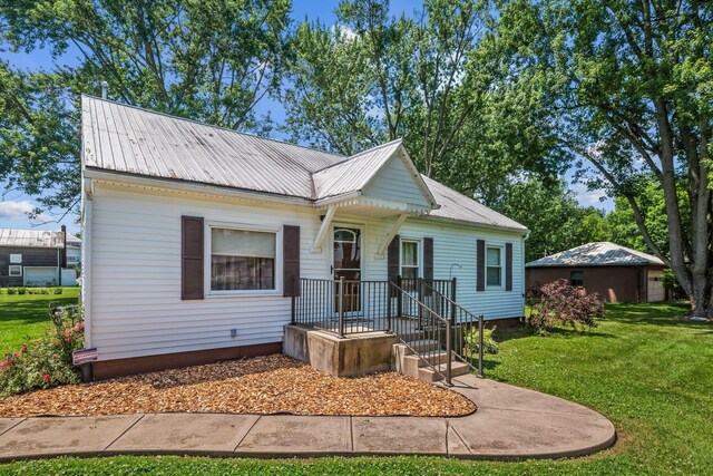107 Vine St, Ashley, OH 43003 - photo 3