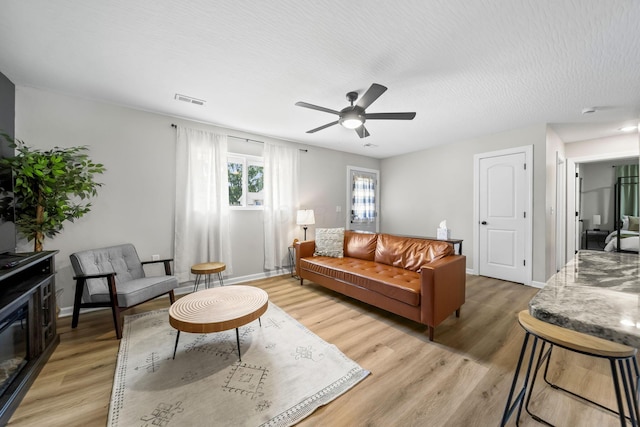1815 Union St, Lancaster, OH 43130 - living area with light wood-style flooring and ceiling fan