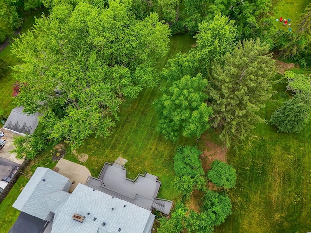 1054 Highland Dr, Columbus, OH 43220 - drone / aerial view