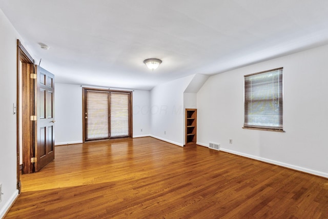 1054 Highland Dr, Columbus, OH 43220 - unfurnished room featuring wood finished floors and baseboards