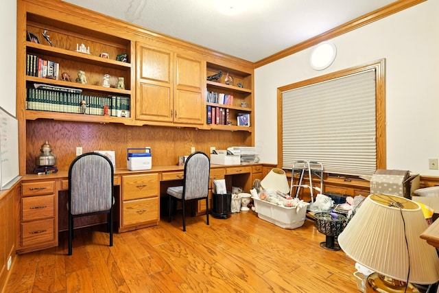 1515 Oak Run Ct, Mansfield, OH 44906 - office space featuring built in study area, ornamental molding, and light wood finished floors