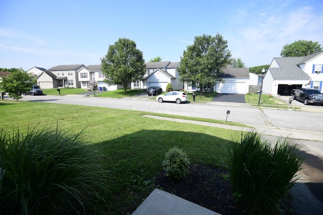 3434 Royal Hill Dr, Columbus, OH 43223 - view of green lawn with a residential view