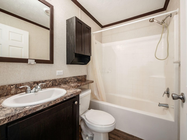 10610 E State Route 762 Unit 74B, Lockbourne, OH 43137 - bathroom with crown molding, shower / tub combo with curtain, vanity, wood finished floors, and a textured ceiling