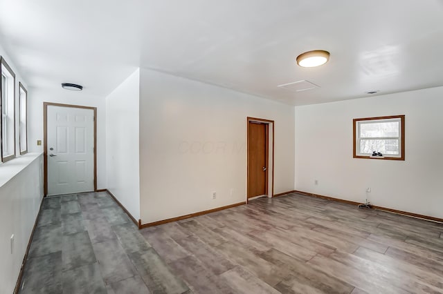 1919 Oakland Pkwy, Lima, OH 45805 - spare room featuring light wood finished floors and baseboards