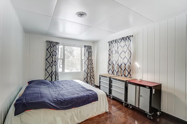 1919 Oakland Pkwy, Lima, OH 45805 - bedroom featuring dark wood-style floors