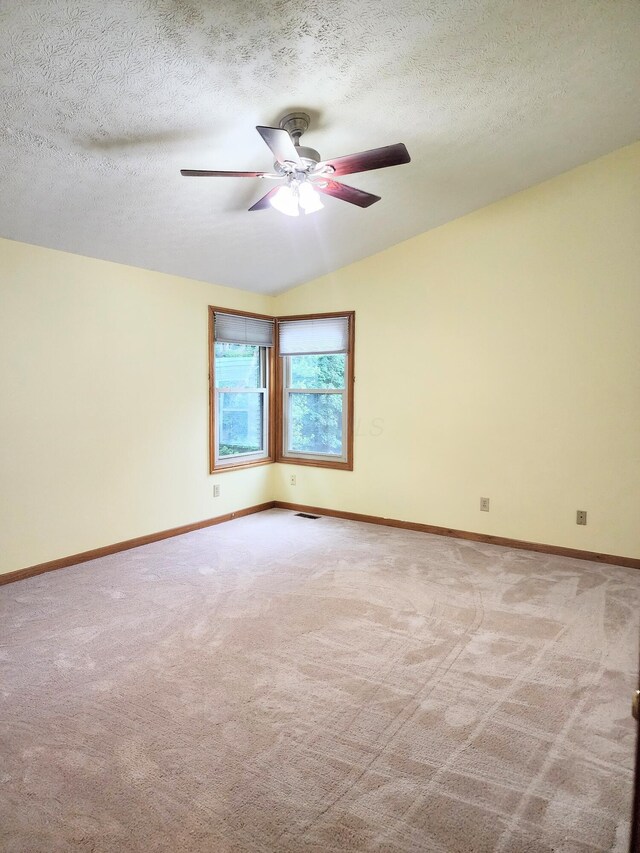 3660 Rivervail Dr, Columbus, OH 43221 - photo 16