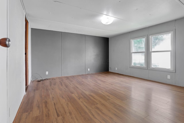 264 Timberline Dr, Circleville, OH 43113 - unfurnished room with wood finished floors