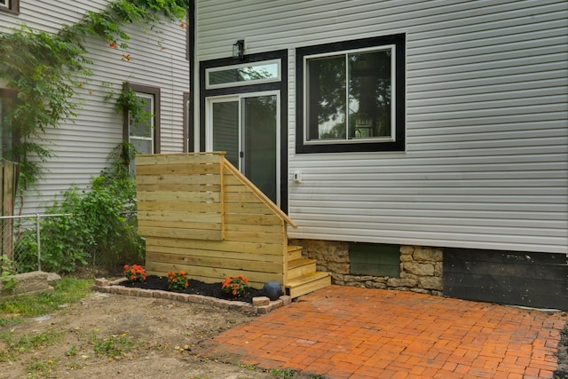 1017 Madison Ave, Columbus, OH 43205 - view of exterior entry with a patio area