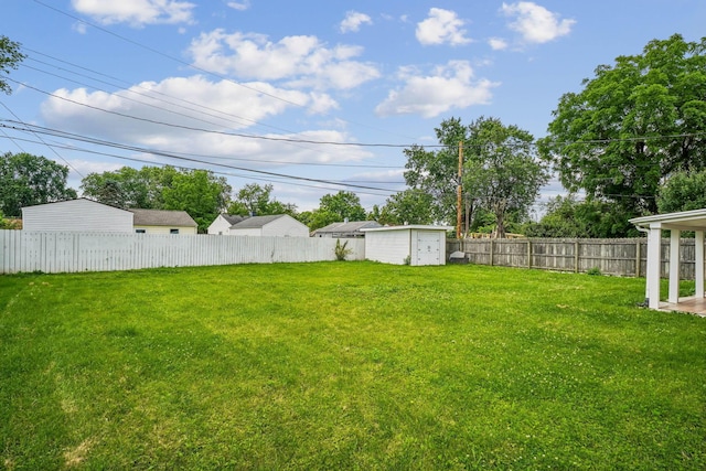 4425 Saint Ann Ln, Columbus, OH 43213 - fenced backyard featuring a storage unit
