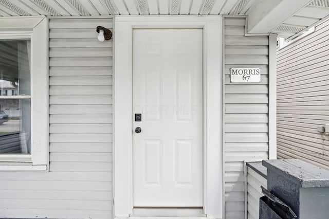 67 W Columbus St, Mount Sterling, OH 43143 - doorway to property