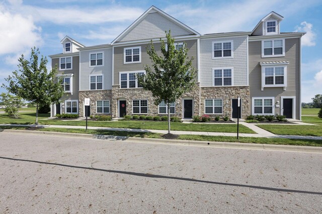 280 Autumn Ridge Cir, Pickerington, OH 43147