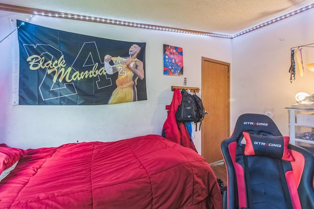 1609 Foraker Ave, Findlay, OH 45840 - bedroom featuring a textured ceiling