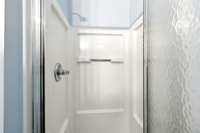 3576 Blendon Bend Way, Columbus, OH 43231 - full bathroom with a shower stall