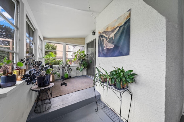 3221 E Hudson St, Columbus, OH 43219 - sunroom / solarium featuring vaulted ceiling