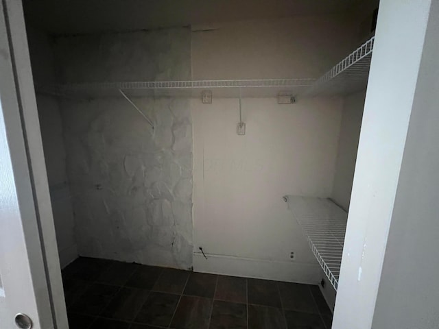68 Moull St, Newark, OH 43055 - view of walk in closet