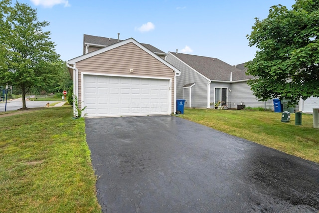 2986 E Powell Rd, Columbus, OH 43240 - view of front facade with a front yard and driveway