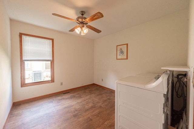 5608 Lynx Dr, Westerville, OH 43081 - laundry room with ceiling fan, wood finished floors, and washer and dryer