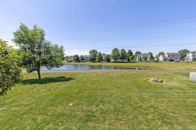 1626 Geranium Dr, Lewis Center, OH 43035 - view of grassy yard with a water view and a residential view