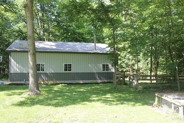 6781 Thoreau Ln NE, Baltimore, OH 43105 - view of side of property with a metal roof