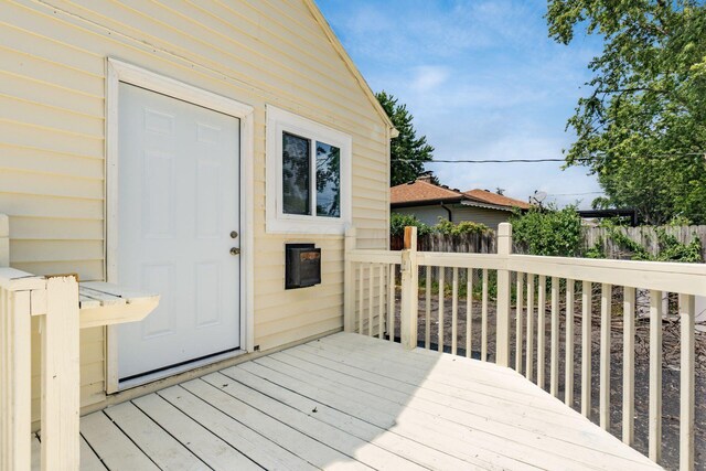 1680 Linwood Ave, Columbus, OH 43207 - view of wooden deck