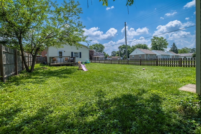 647 Harrison St, Washington Court House, OH 43160 - fenced backyard featuring a deck
