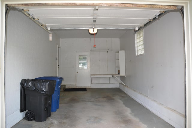463 Denwood Dr S, Gahanna, OH 43230 - garage featuring a garage door opener