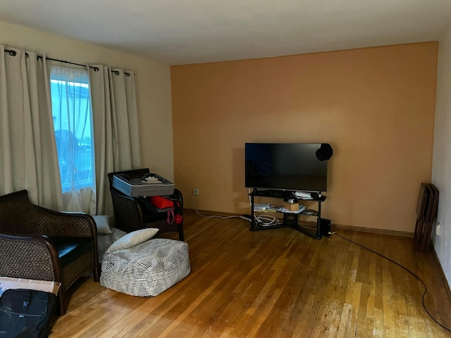 2275 Wadsworth Dr, Columbus, OH 43232 - photo 2