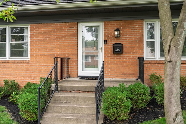 50 S Kellner Rd, Columbus, OH 43209 - entrance to property with brick siding