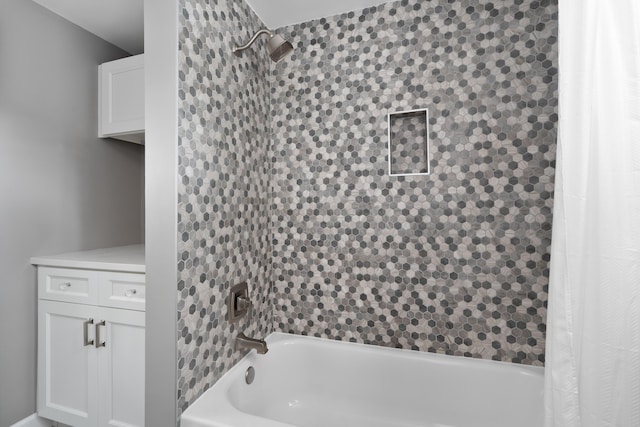 50 S Kellner Rd, Columbus, OH 43209 - bathroom with shower / bath combo