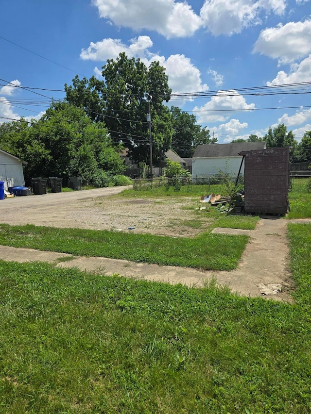 540 S Richardson Ave, Columbus, OH 43204 - view of yard