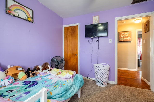 1221 S Main St, Washington Court House, OH 43160 - carpeted bedroom featuring baseboards