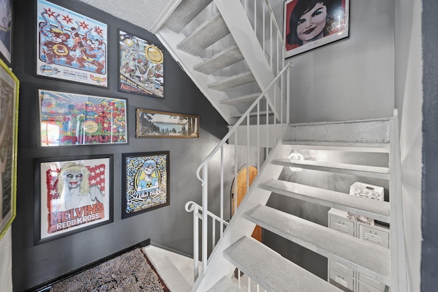 1208 Ashland Ave, Columbus, OH 43212 - view of stairs