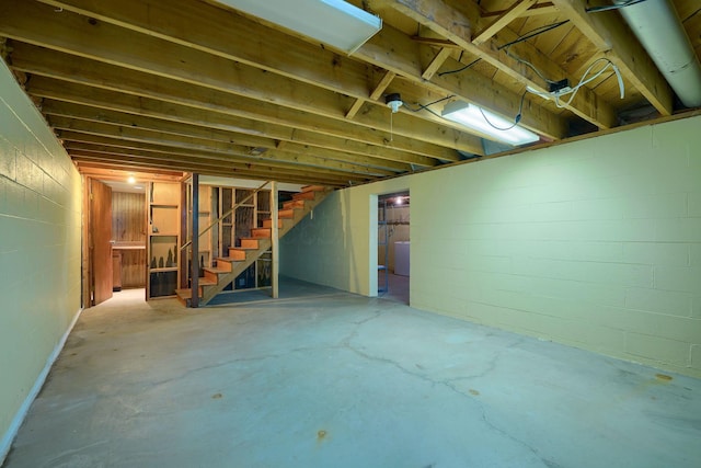 8899 Chevington Ct, Pickerington, OH 43147 - unfinished below grade area with stairway