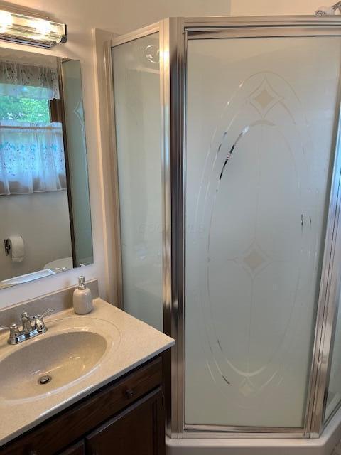 171 Ginder Rd NE, Lancaster, OH 43130 - full bath with a stall shower and vanity