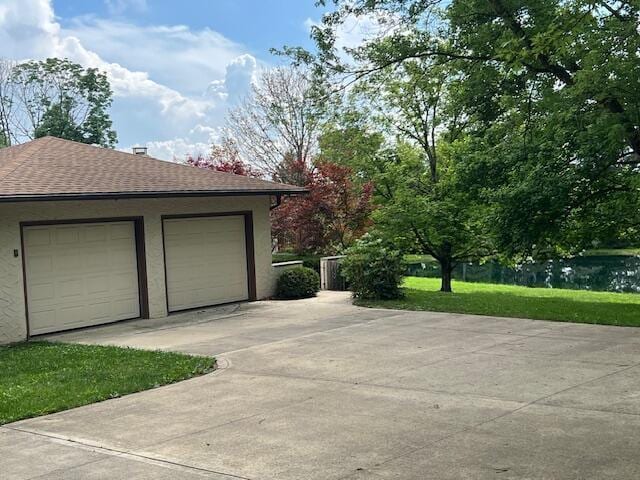 171 Ginder Rd NE, Lancaster, OH 43130 - view of garage