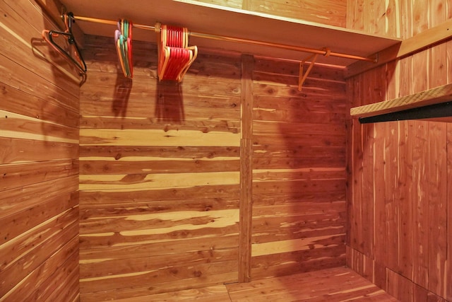 171 Ginder Rd NE, Lancaster, OH 43130 - spacious closet with wood finished floors