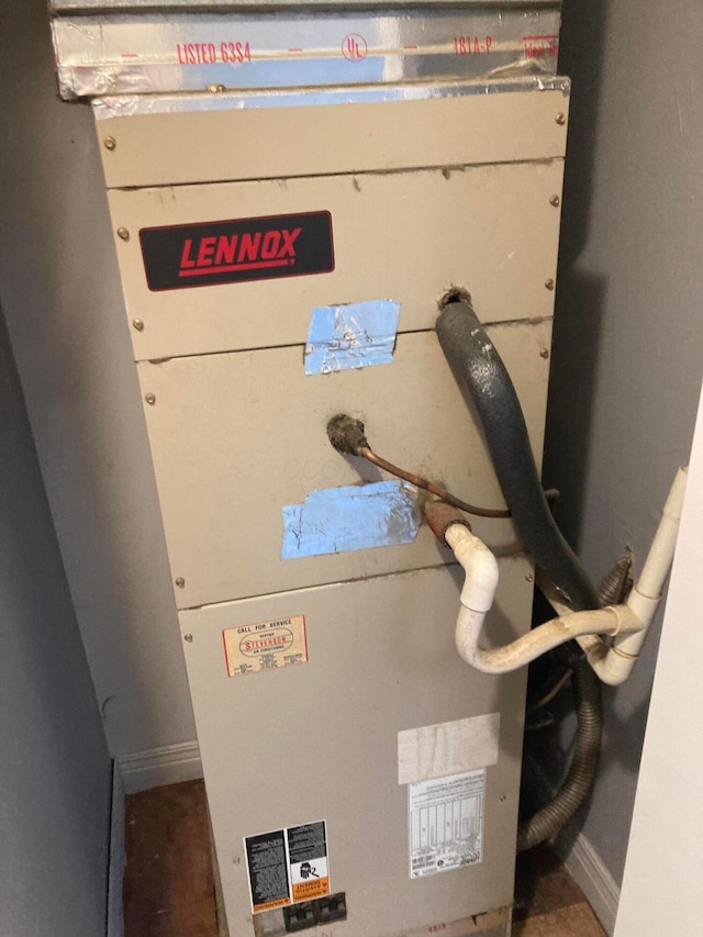 4173 Navajo Trl, Jamestown, OH 45335 - utilities featuring heating unit