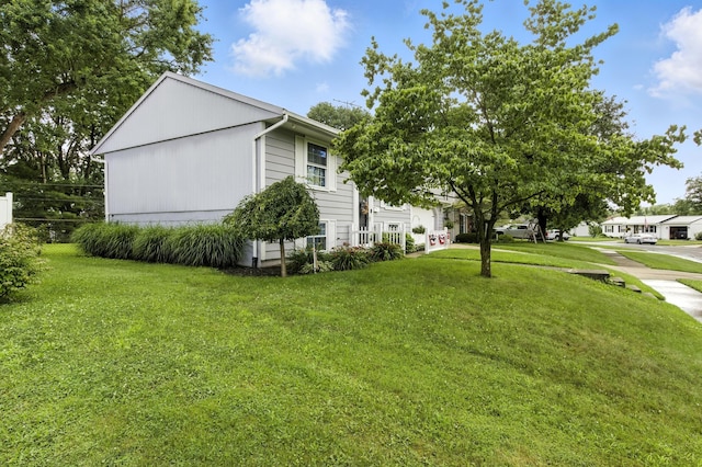 2190 Lendale Dr, Lancaster, OH 43130 - view of property exterior featuring a yard